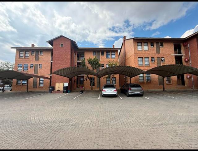 2 BEDROOM APARTMENT FOR SALE IN SUMMERFIELDS ESTATE